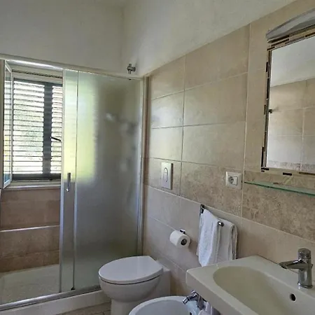 Zwei-zimmer-penthouse-wohnung Mit Terrasse Mit Meerblick *