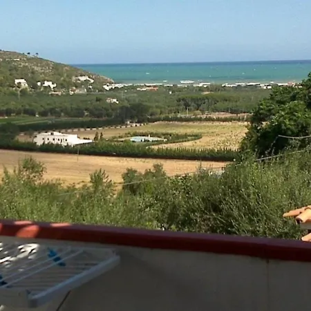 Zwei-zimmer-penthouse-wohnung Mit Terrasse Mit Meerblick * Peschici