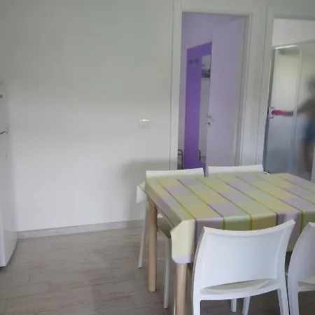 Zwei-zimmer-penthouse-wohnung Mit Terrasse Mit Meerblick * Peschici