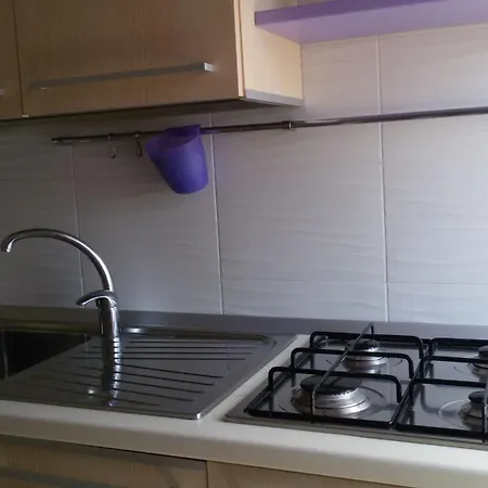 Apartment Zwei-zimmer-penthouse-wohnung Mit Terrasse Mit Meerblick *